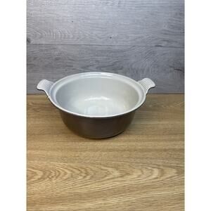 Vintage Le Creuset # 22 Brown Round 2.5 Qt Casserole Dish Dutch Oven ~No Lid